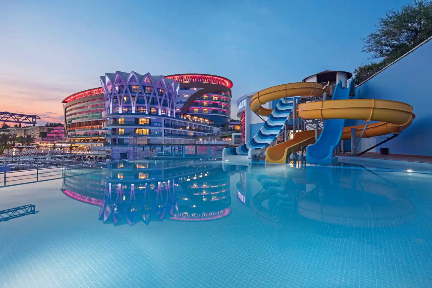 Granada Luxury Okurcalar Hotel Pool