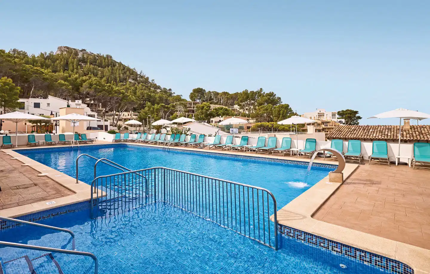 Universal Aparthotel Don Camilo Pool