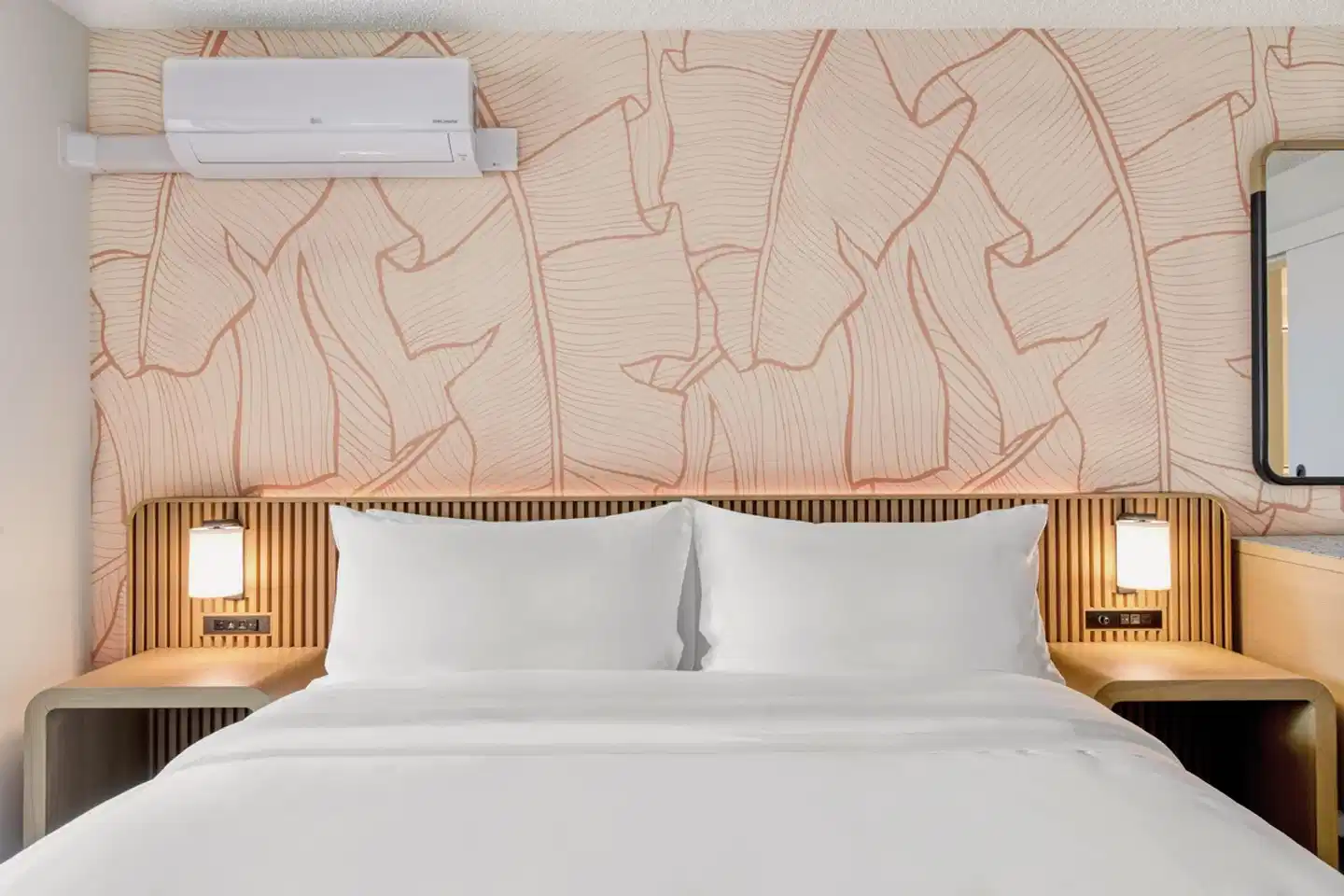 The Ambassador Hotel of Waikiki, Tapestry Collection by Hilton Modellaufnahme