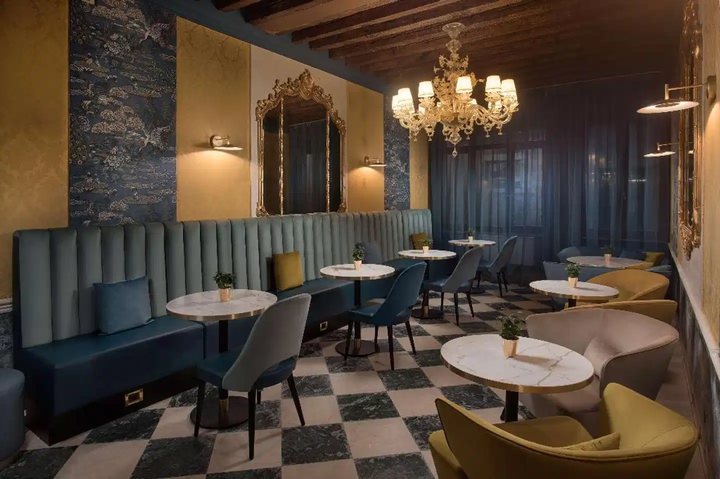 NH Venezia Santa Lucia Bar