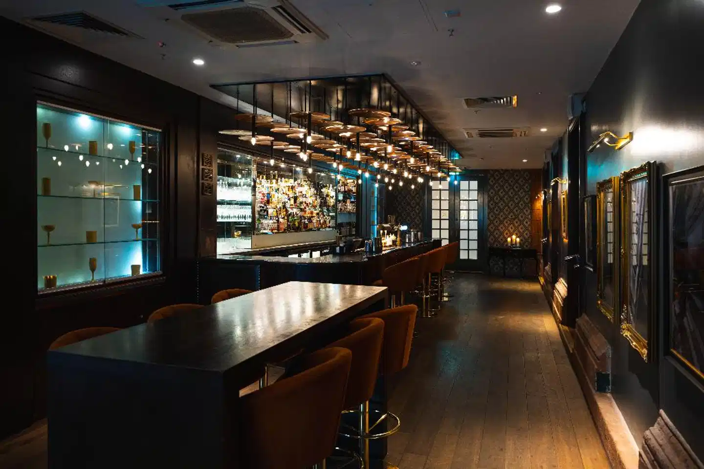 The Caledonian Edinburgh, Curio Collection by Hilton Bar