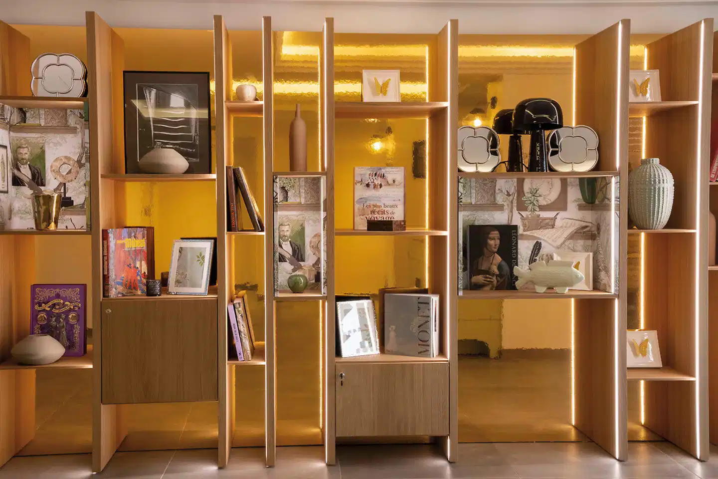 Hotel des Mines Lobby