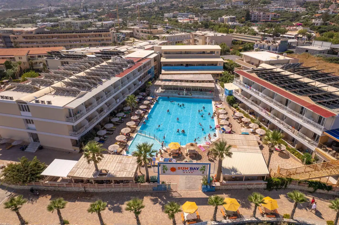 Eri Beach & Village Pool