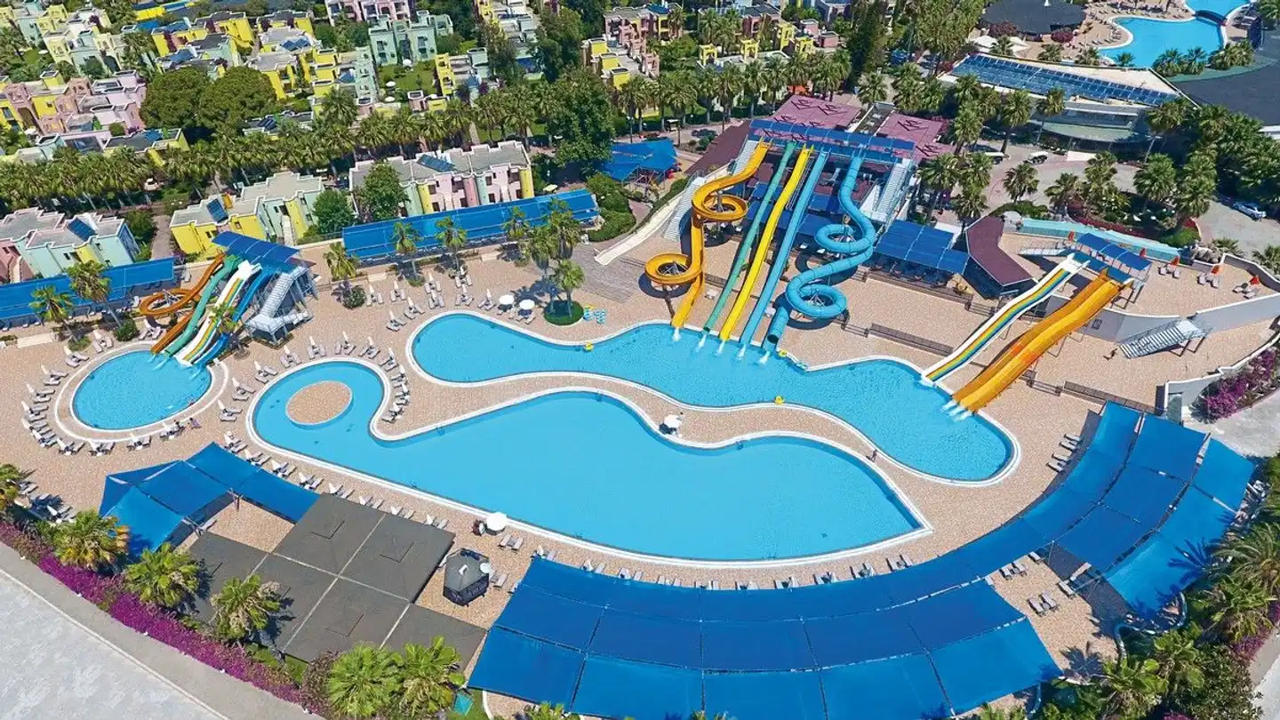 VONRESORT Golden Coast Modellaufnahme