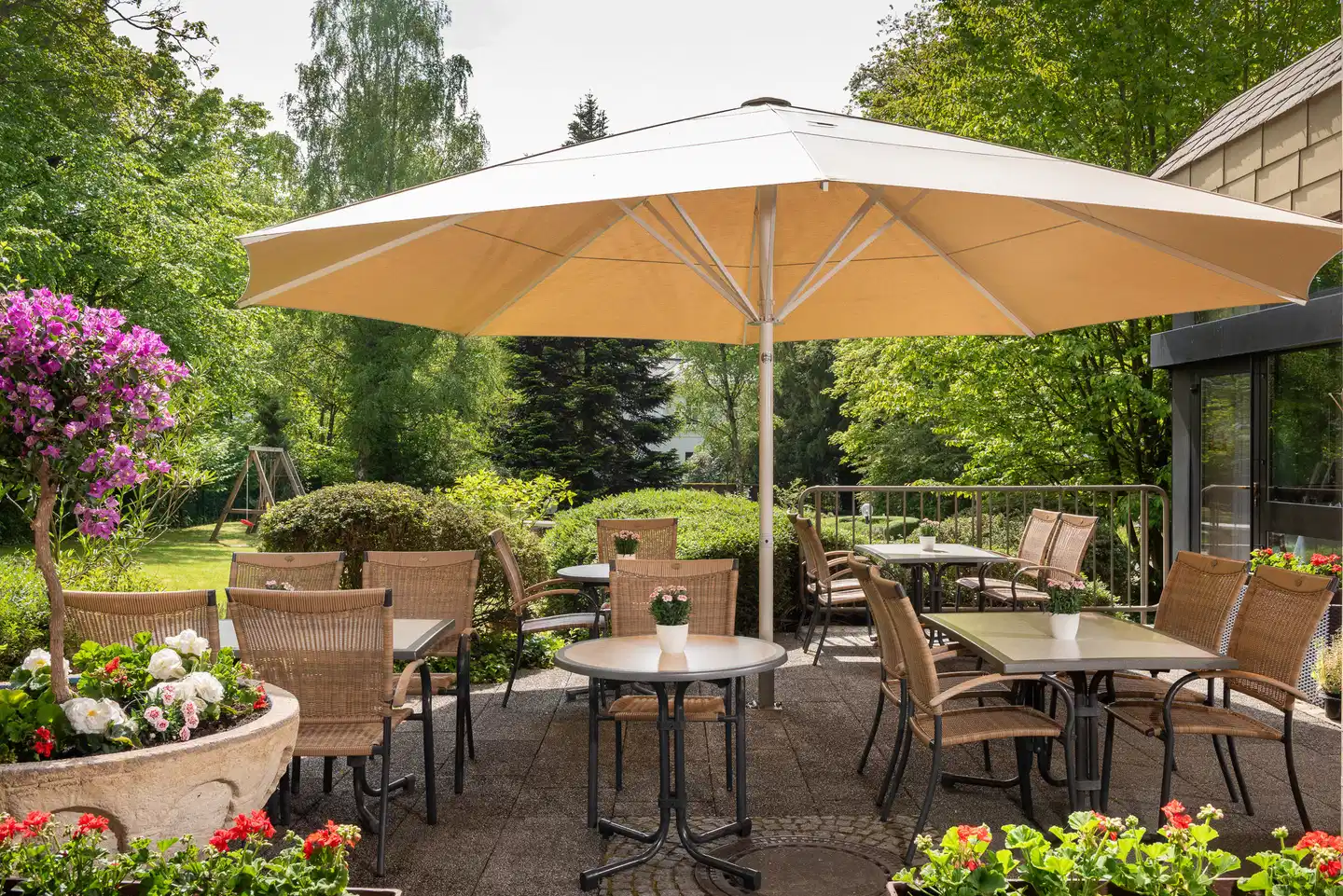 Leonardo Royal Hotel Baden-Baden Terrasse