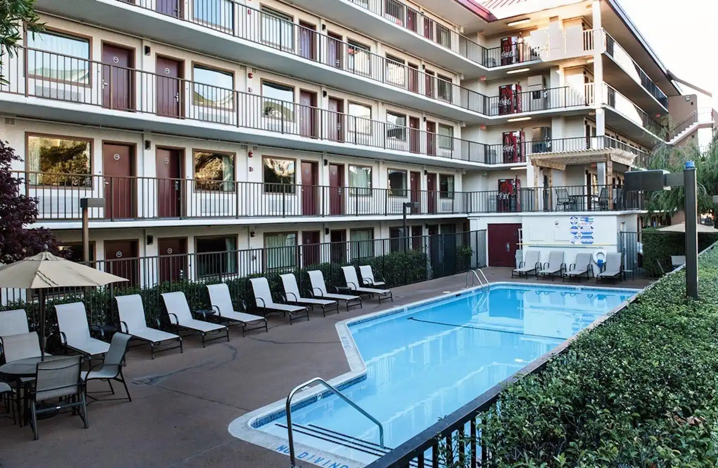 Red Roof Inn San Francisco Airport Pool