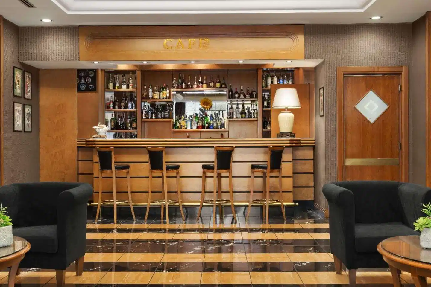 Ramada Naples Bar