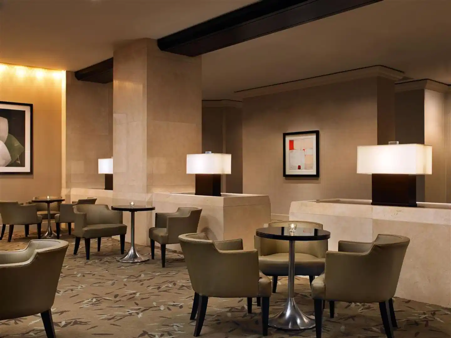 The Westin Los Angeles Airport Lobby