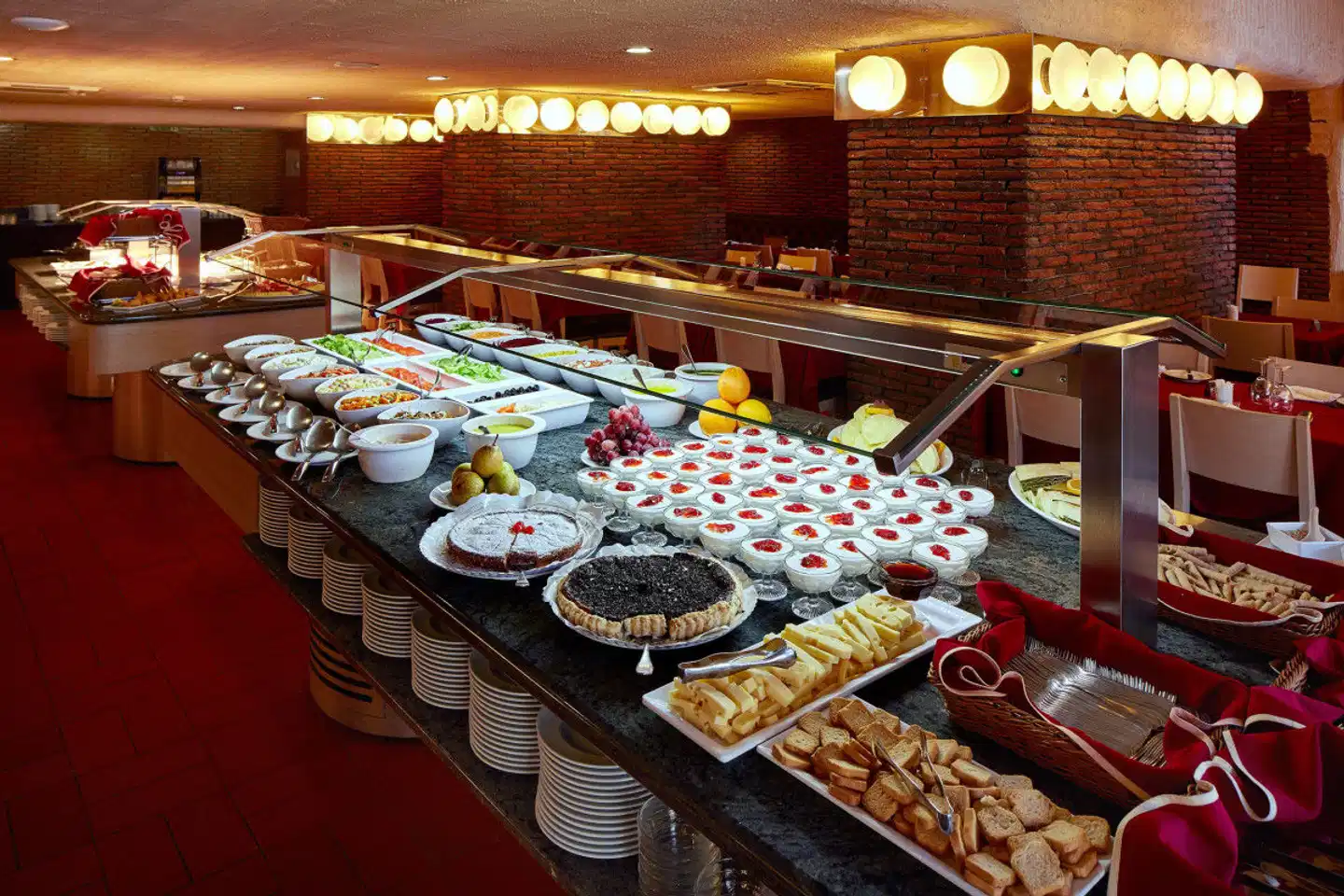 Alcazar Beach & Spa Restaurant