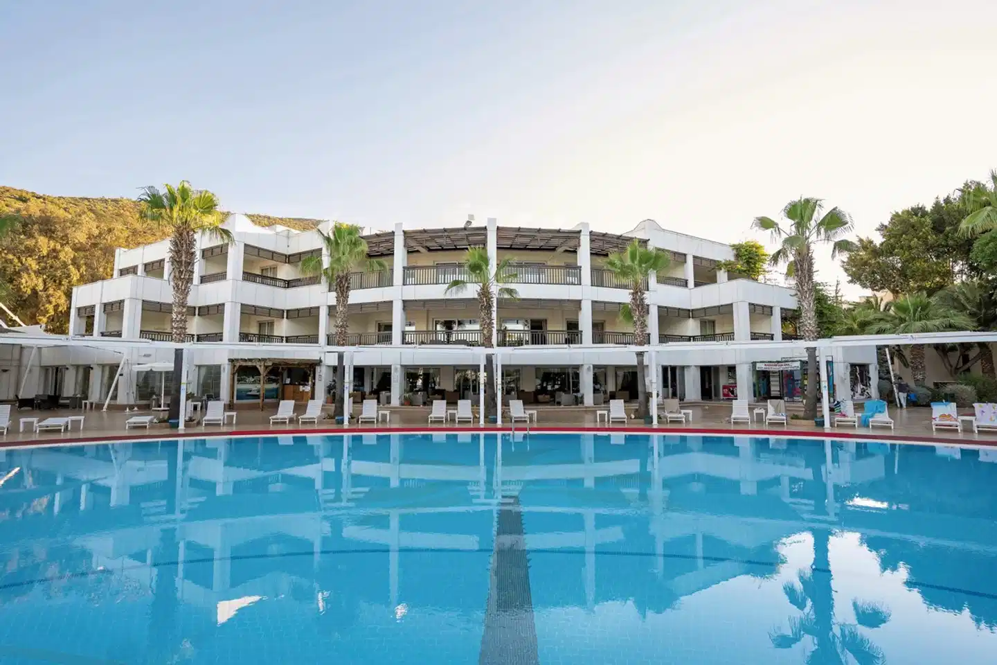 Latanya Park Resort Aussenansicht