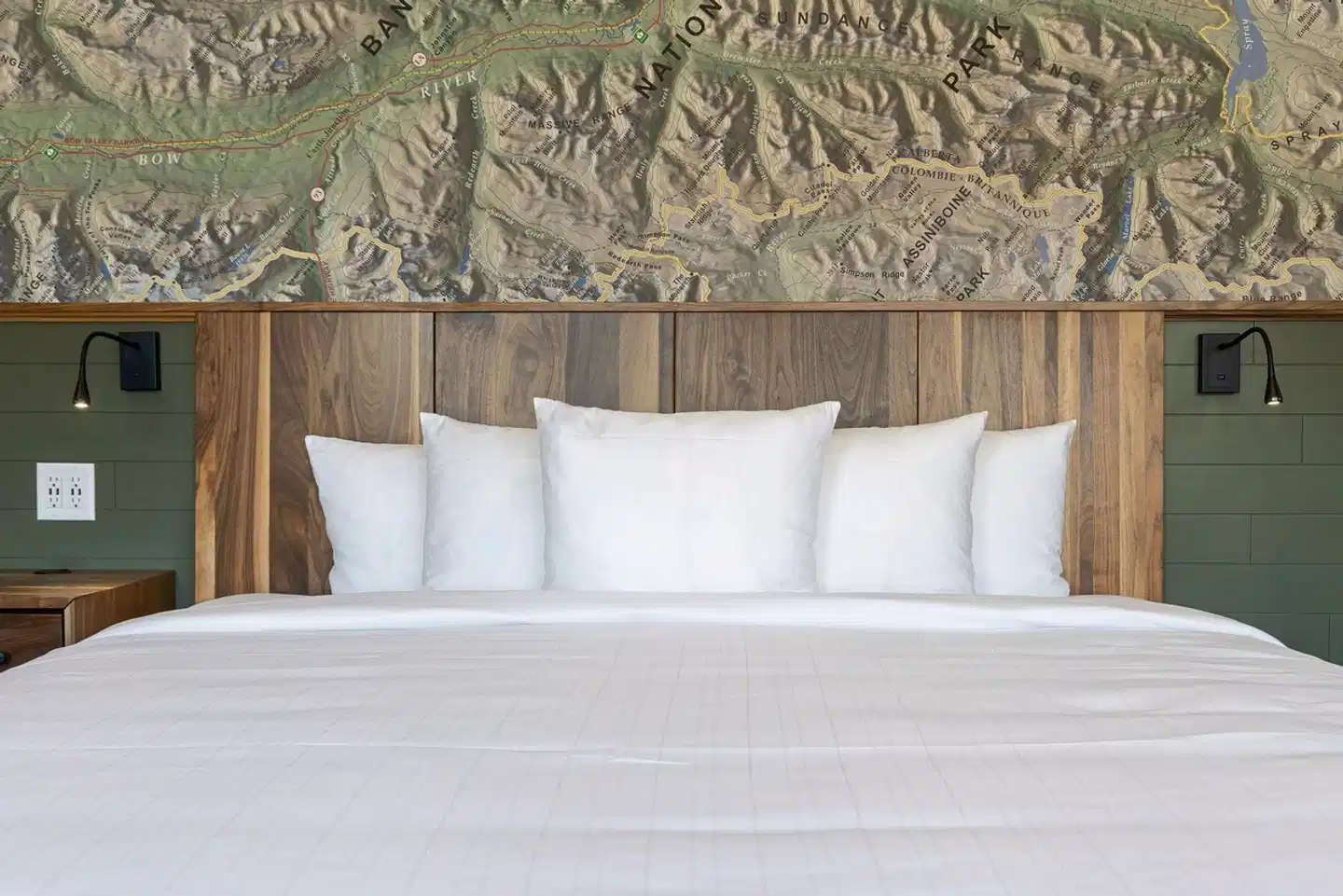 Hotel Canoe & Suites Lobby