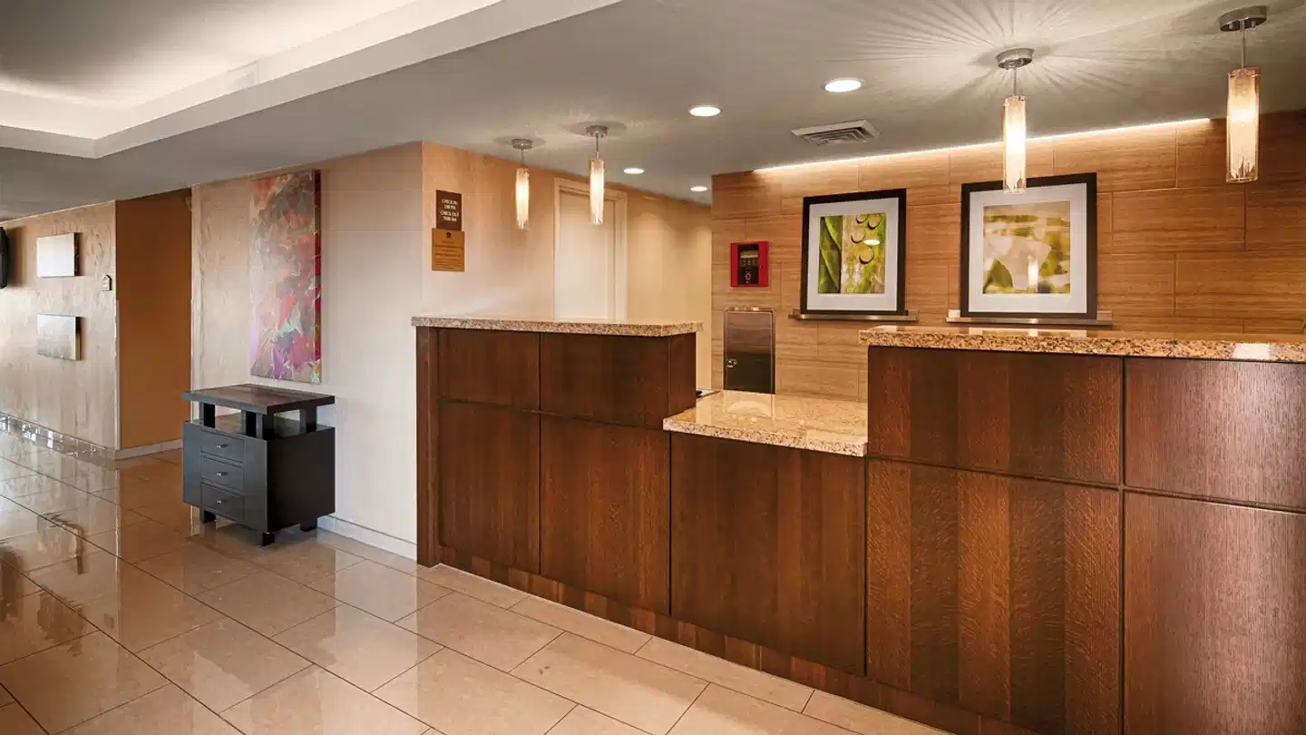 Best Western View of Lake Powell Hotel Lobby