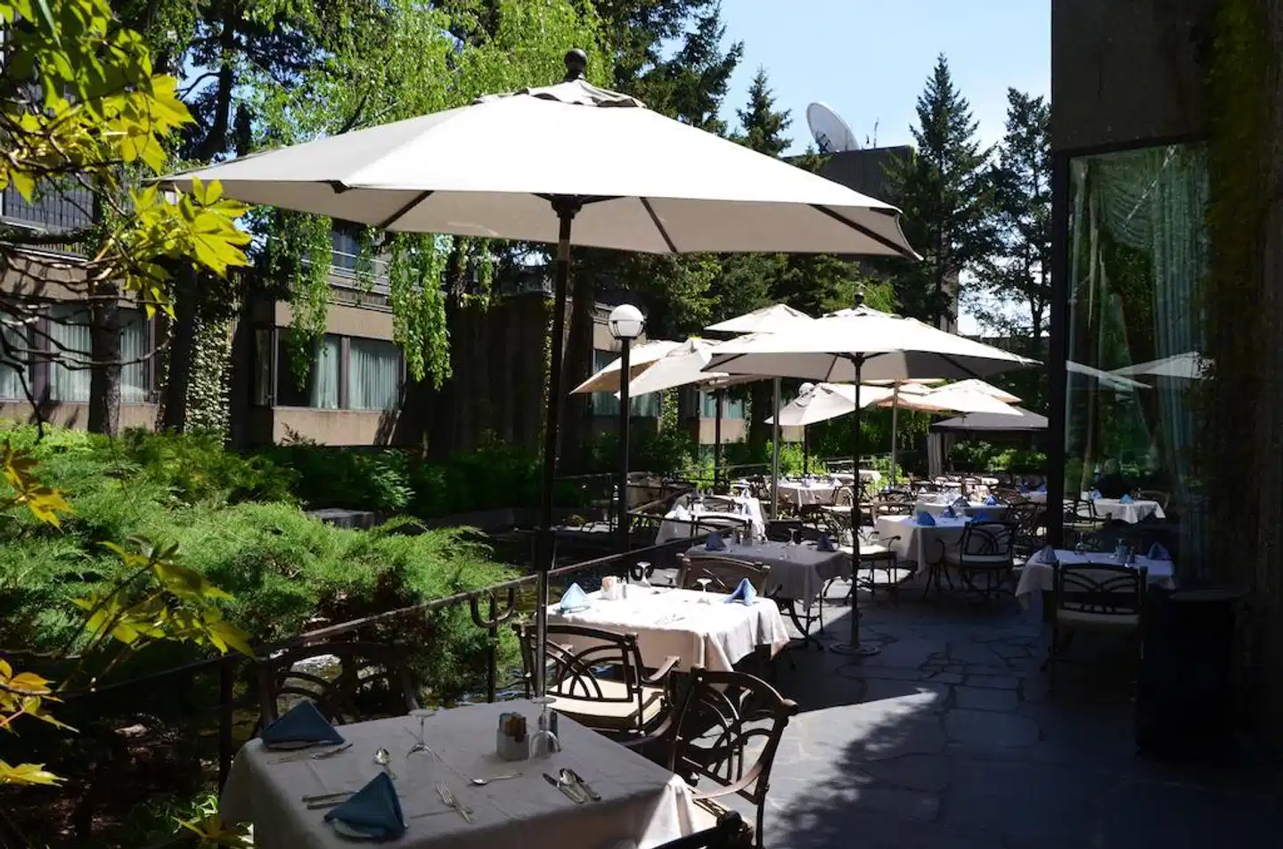 Bonaventure Montreal Terrasse