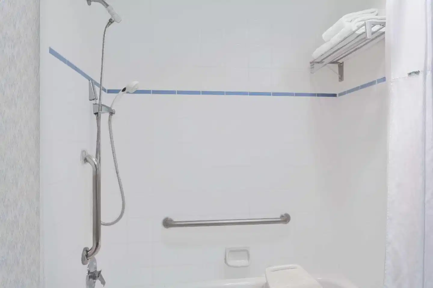 Days Inn & Suites by Wyndham Kanab Badezimmer