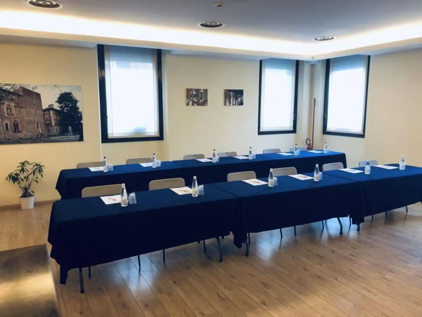 Nuovo Albergo Italia Konferenz