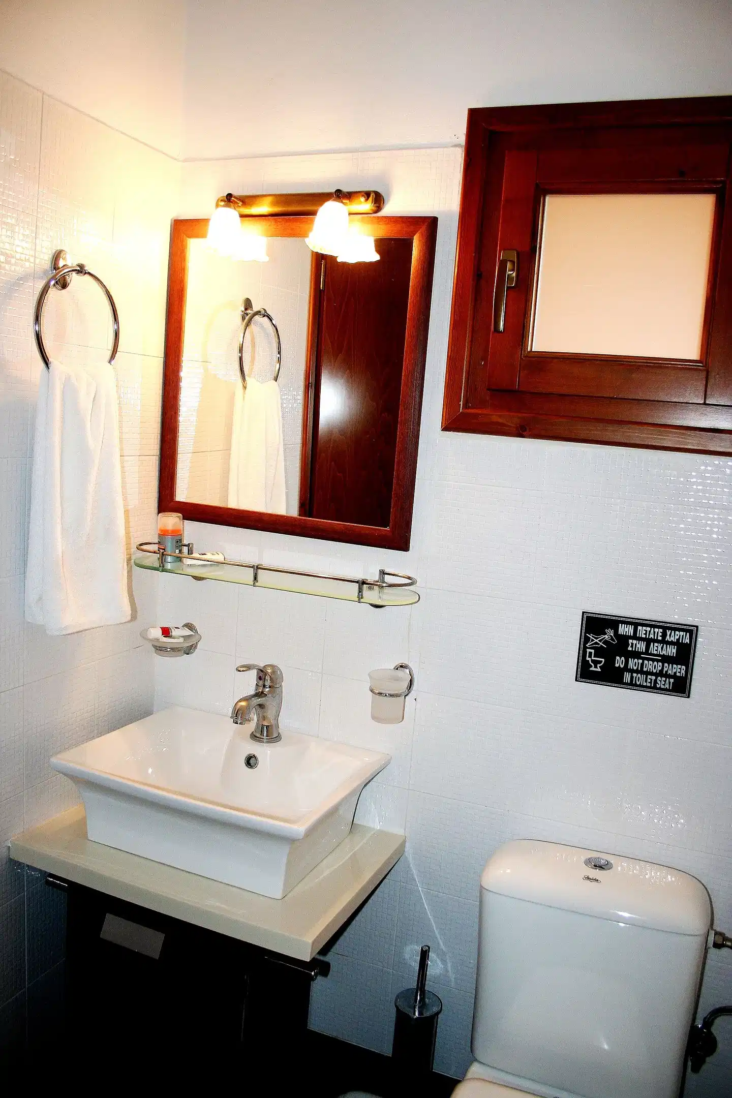 Xenios Apartments Badezimmer