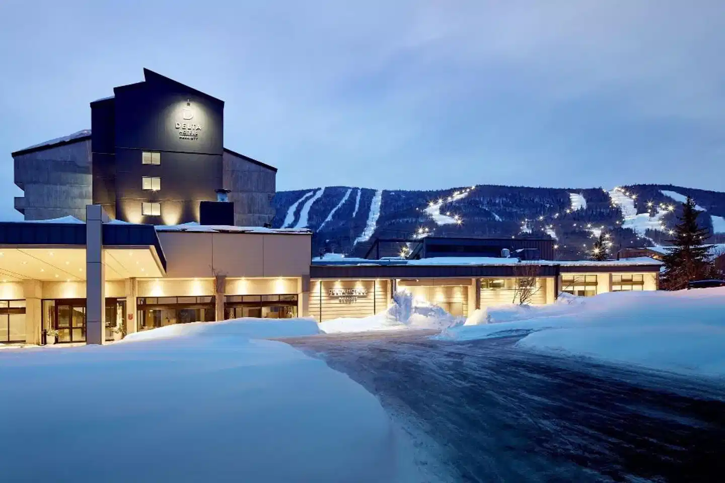 Delta Hotels, Mont Sainte-Anne, Resort & Convention Center Pool