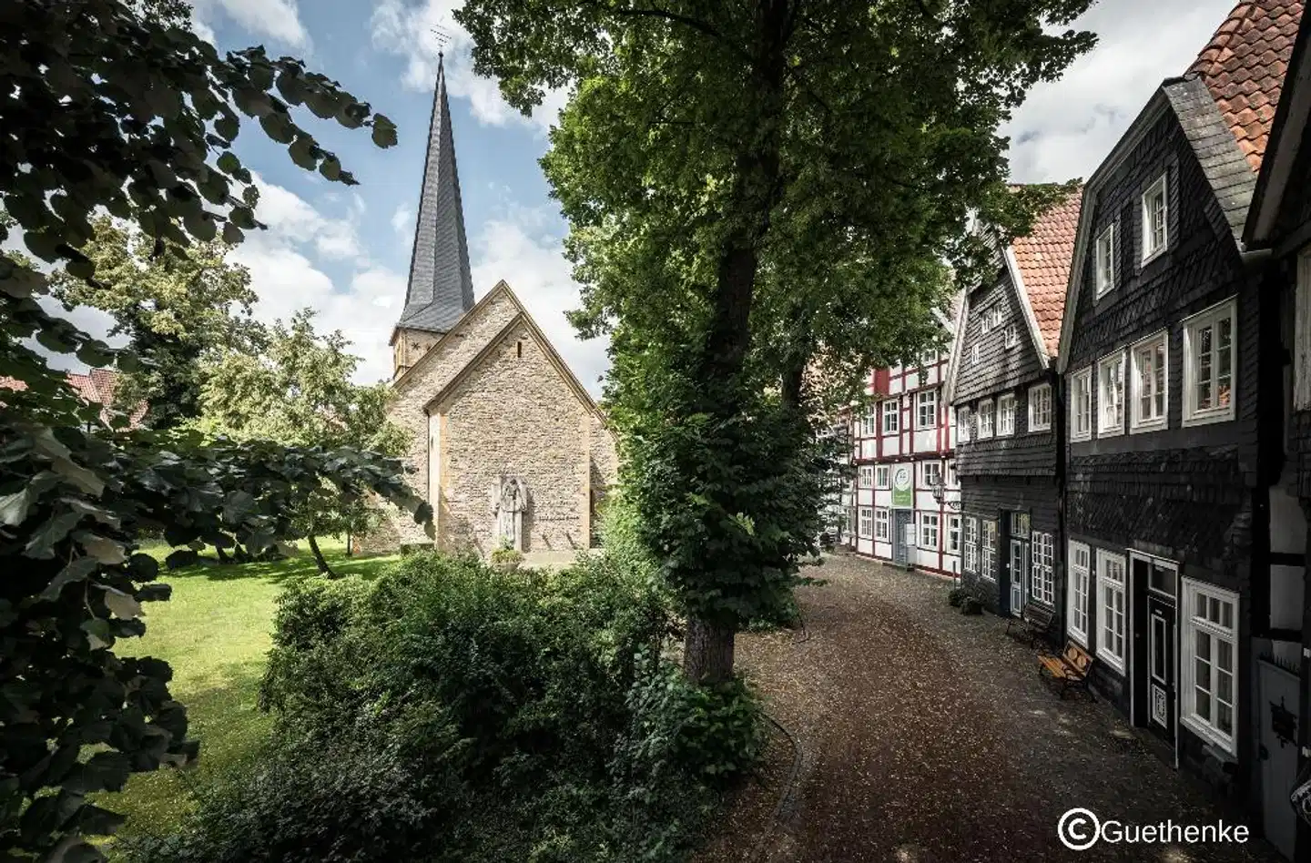 Holiday Inn Express Guetersloh Aussenansicht