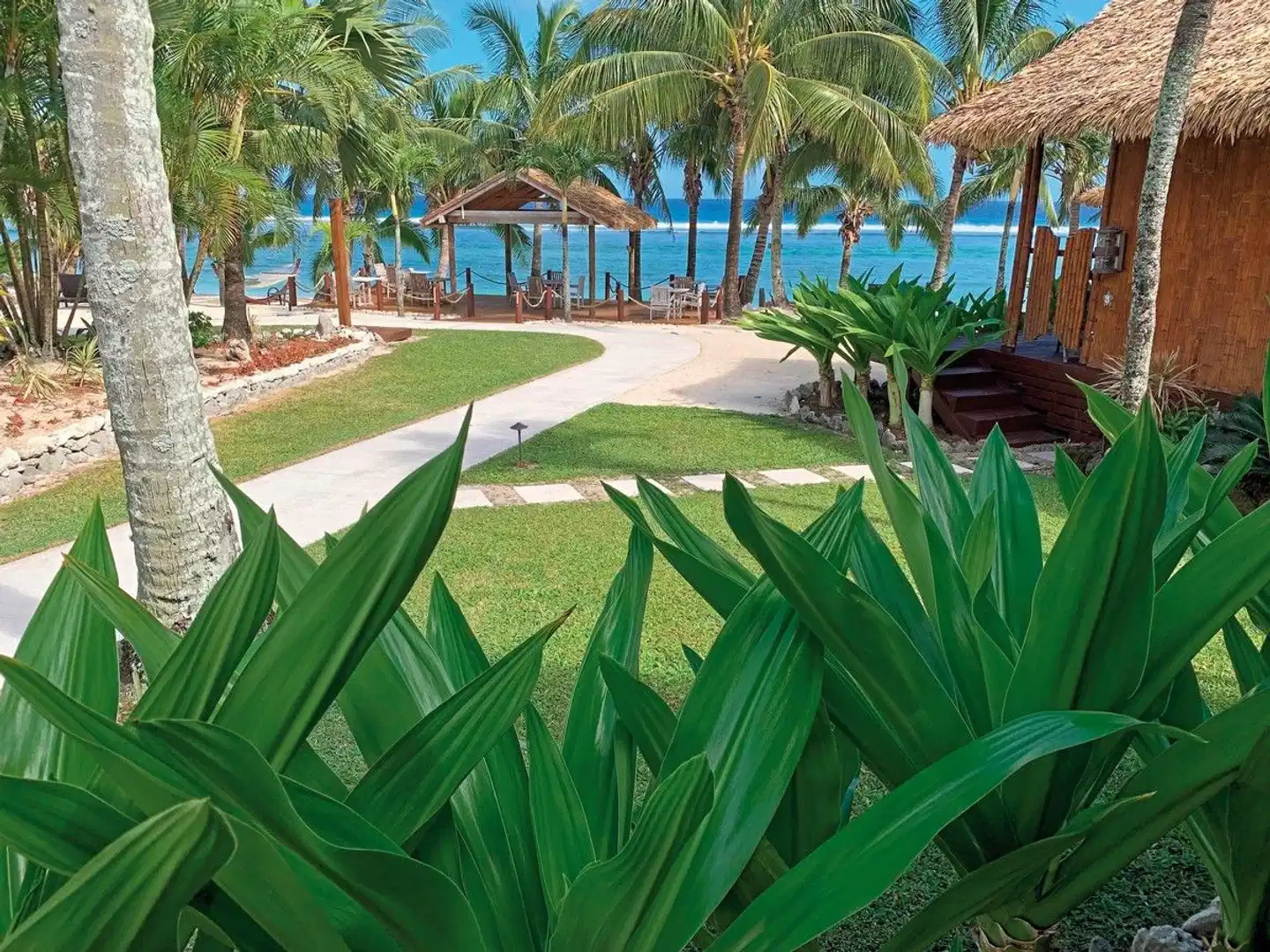 Magic Reef Beachfront Bungalows Garten