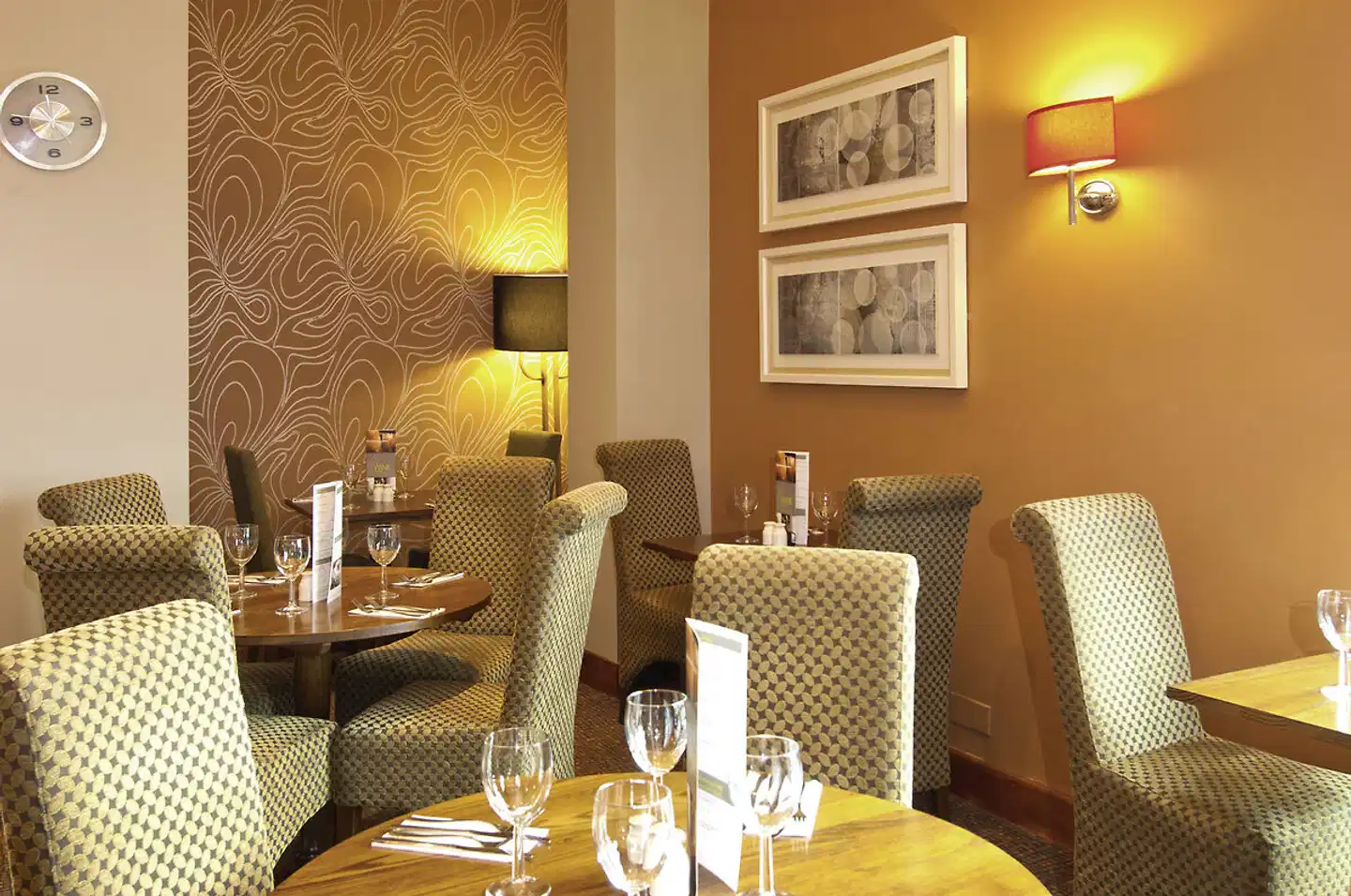Premier Inn Wimbledon South Restaurant
