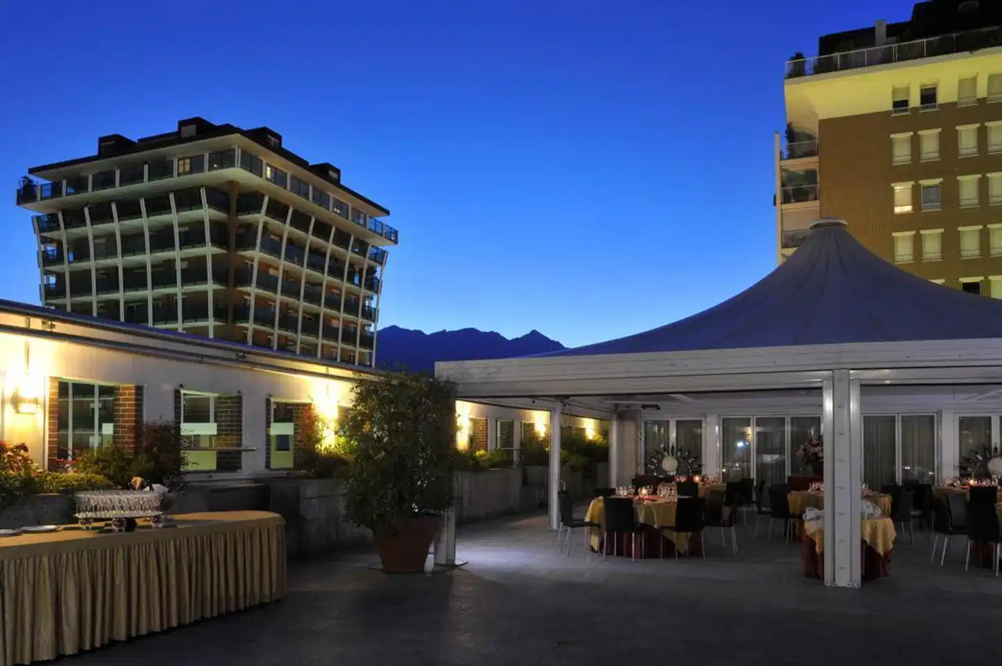 Agora' Palace Hotel Aussenansicht