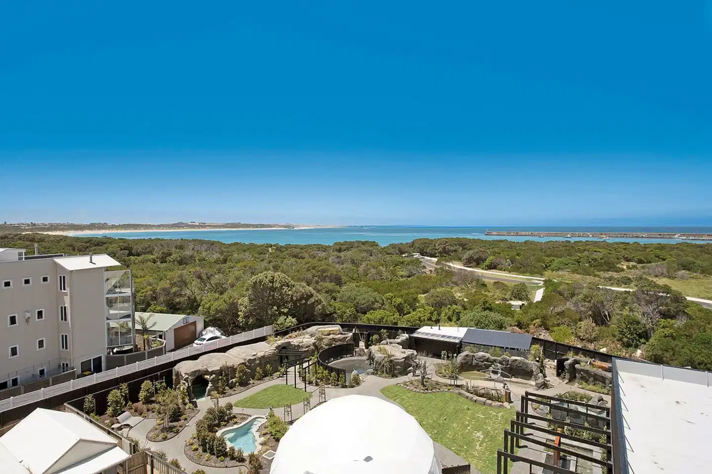 Deep Blue Hotel & Hot Springs Terrasse