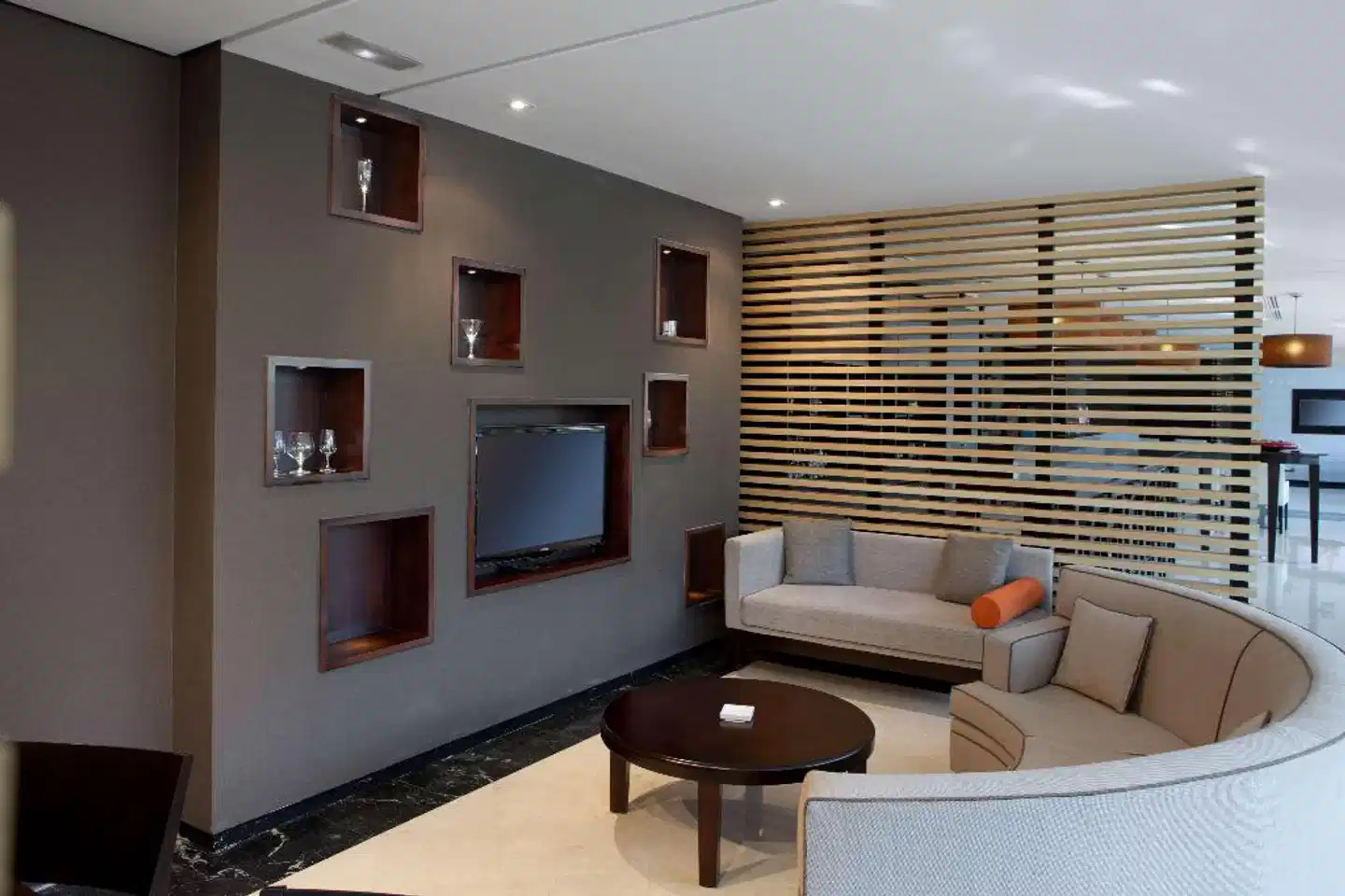 NH Madrid Ribera del Manzanares Lobby