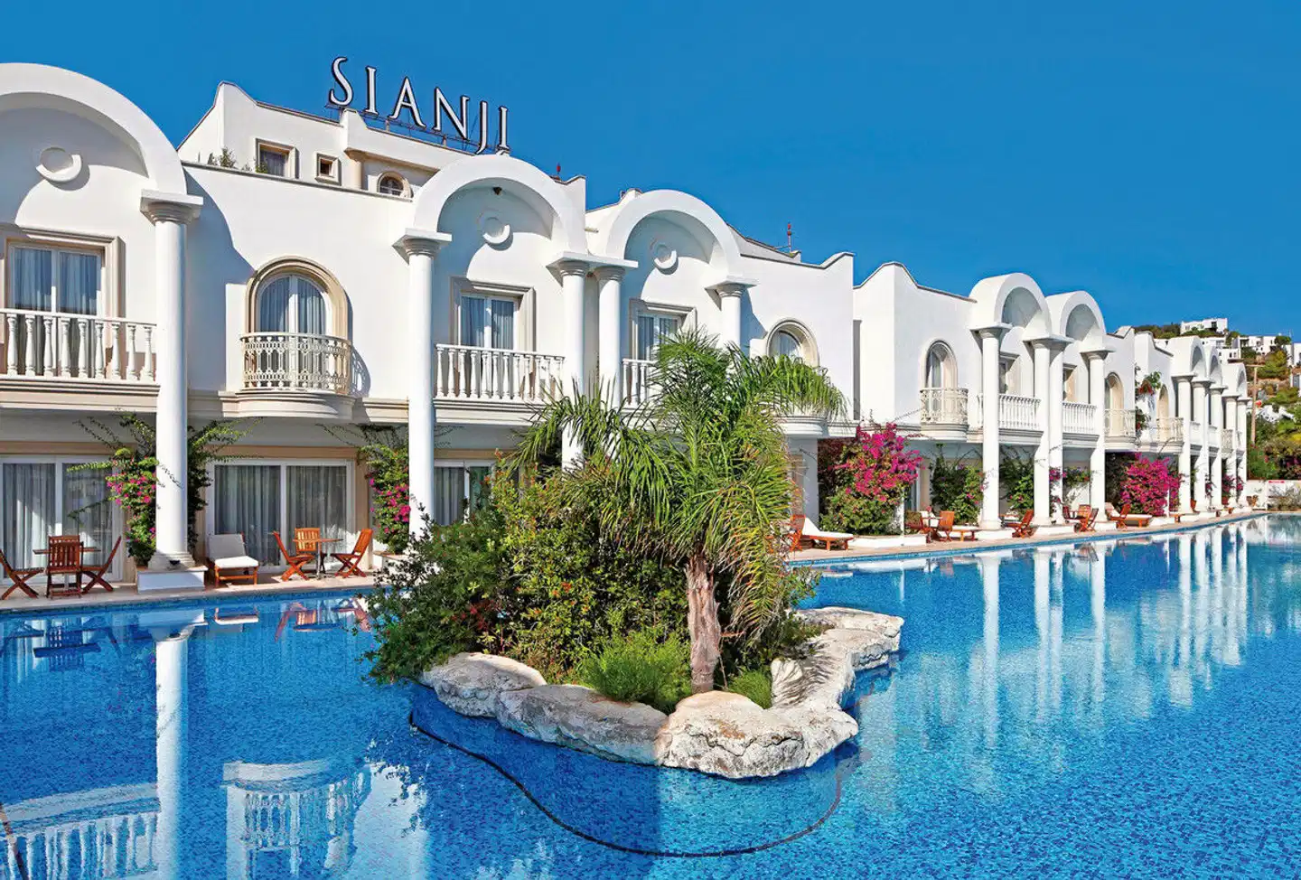 Sianji Well-Being Resort Pool