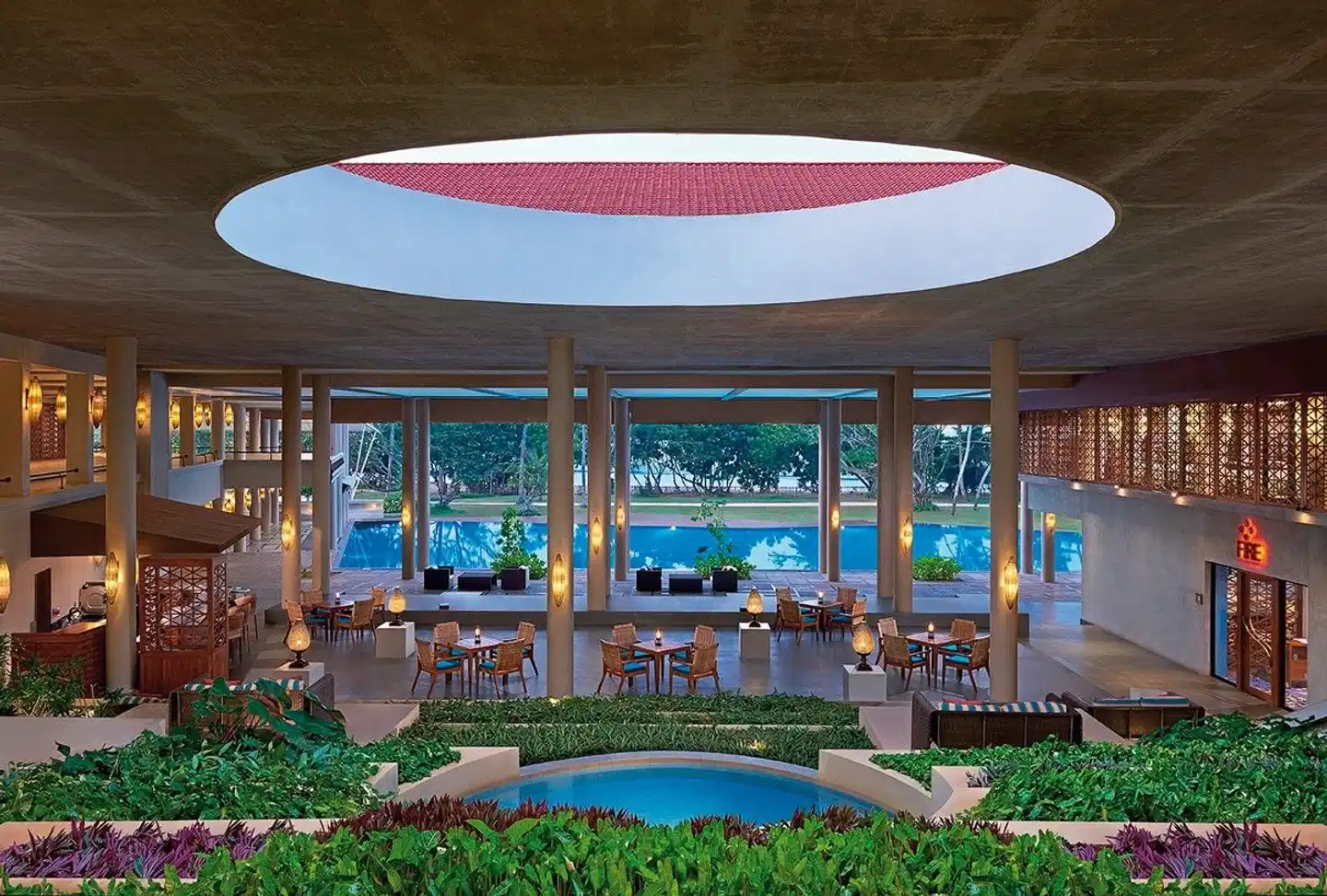 Cinnamon Bey Beruwela Lobby