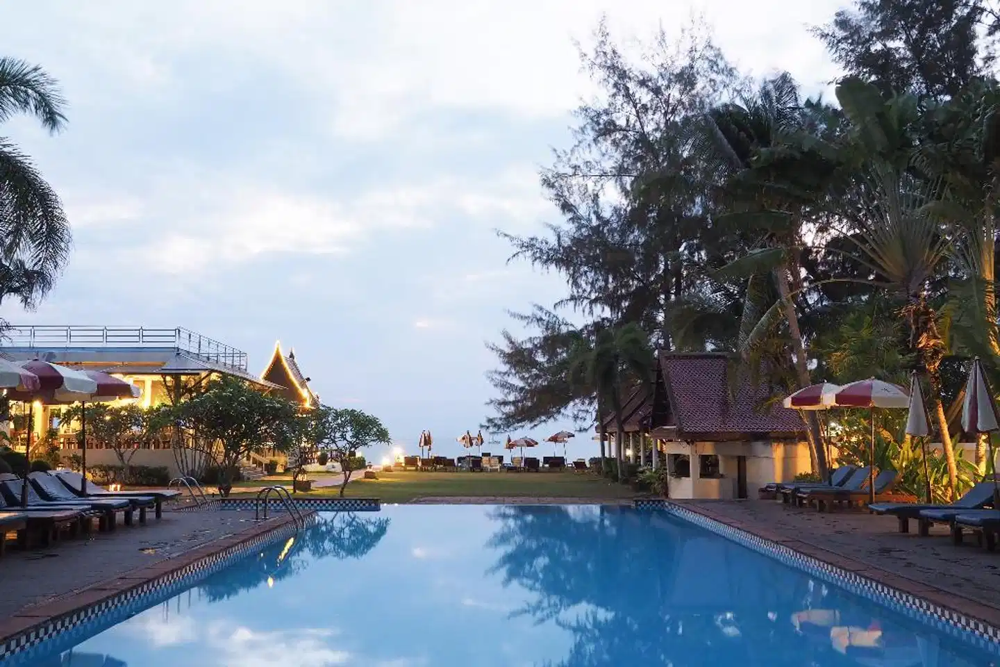 Royal Lanta Resort & Spa Pool