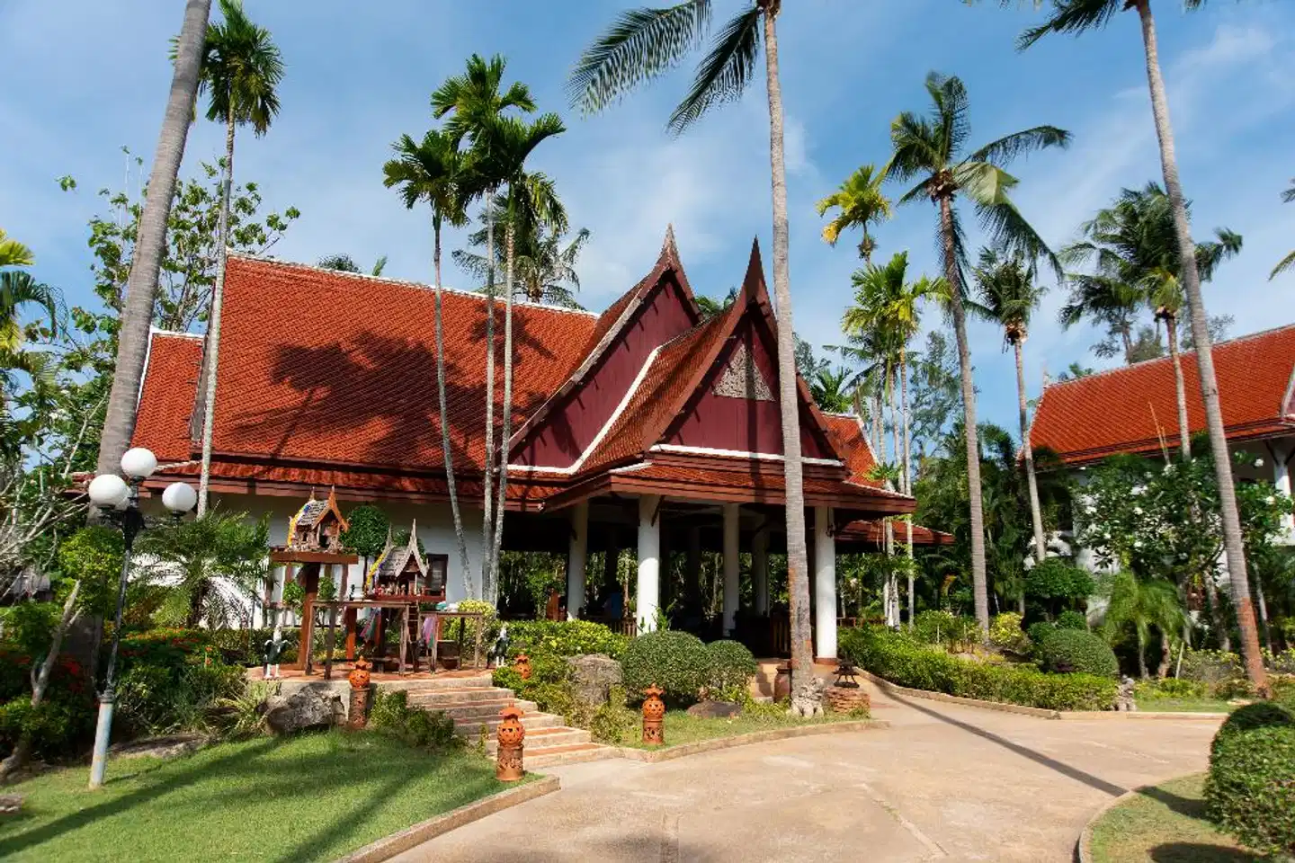 Royal Lanta Resort & Spa Aussenansicht