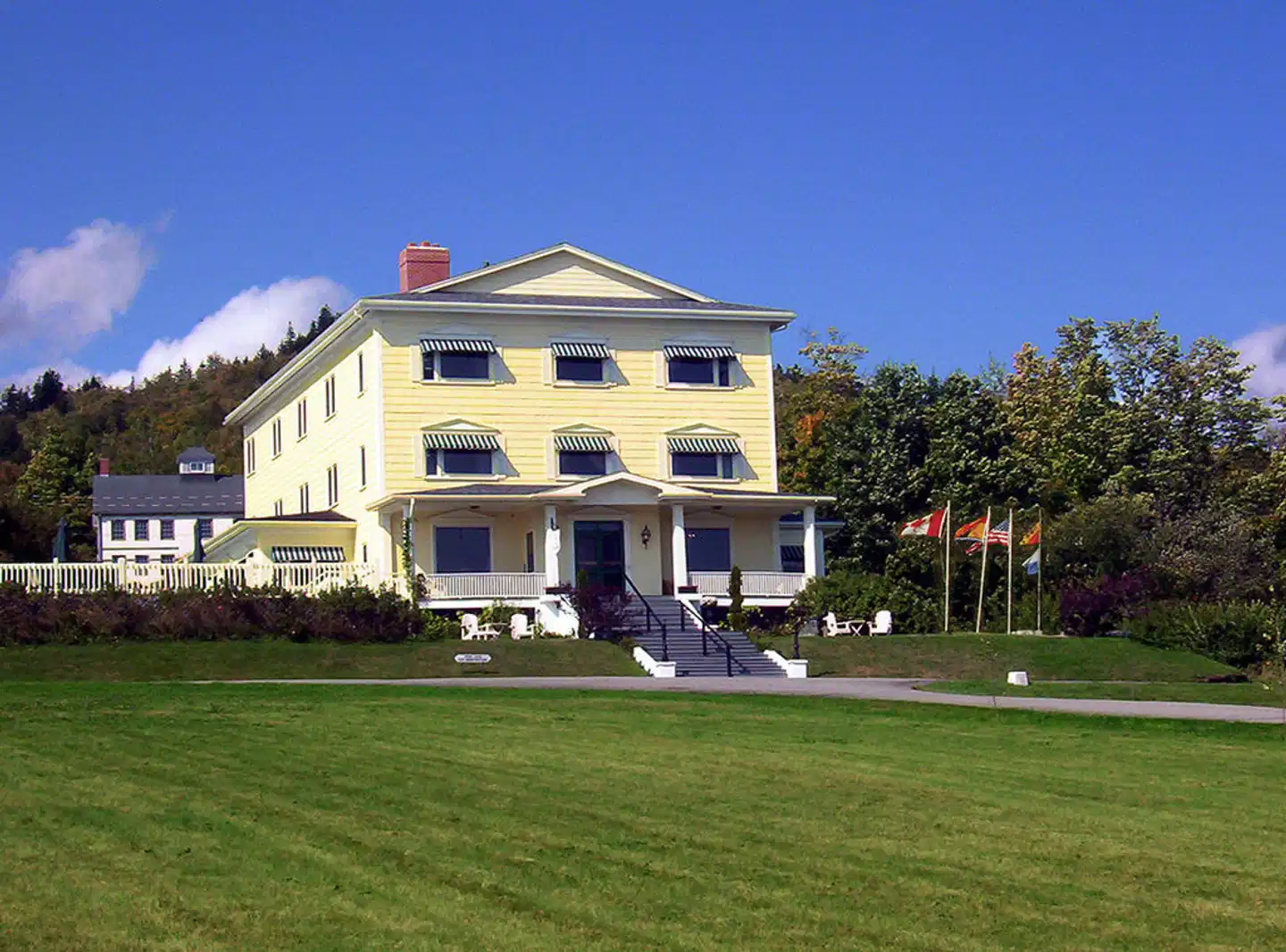 Rossmount Inn Aussenansicht