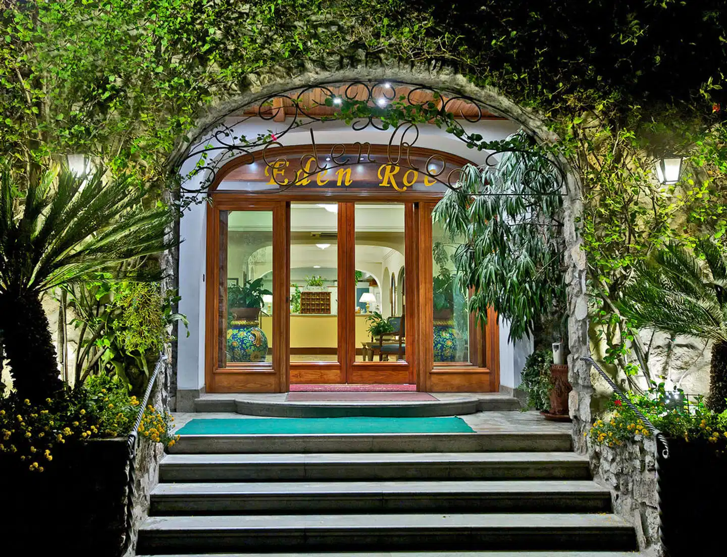 Eden Roc Suites Garten