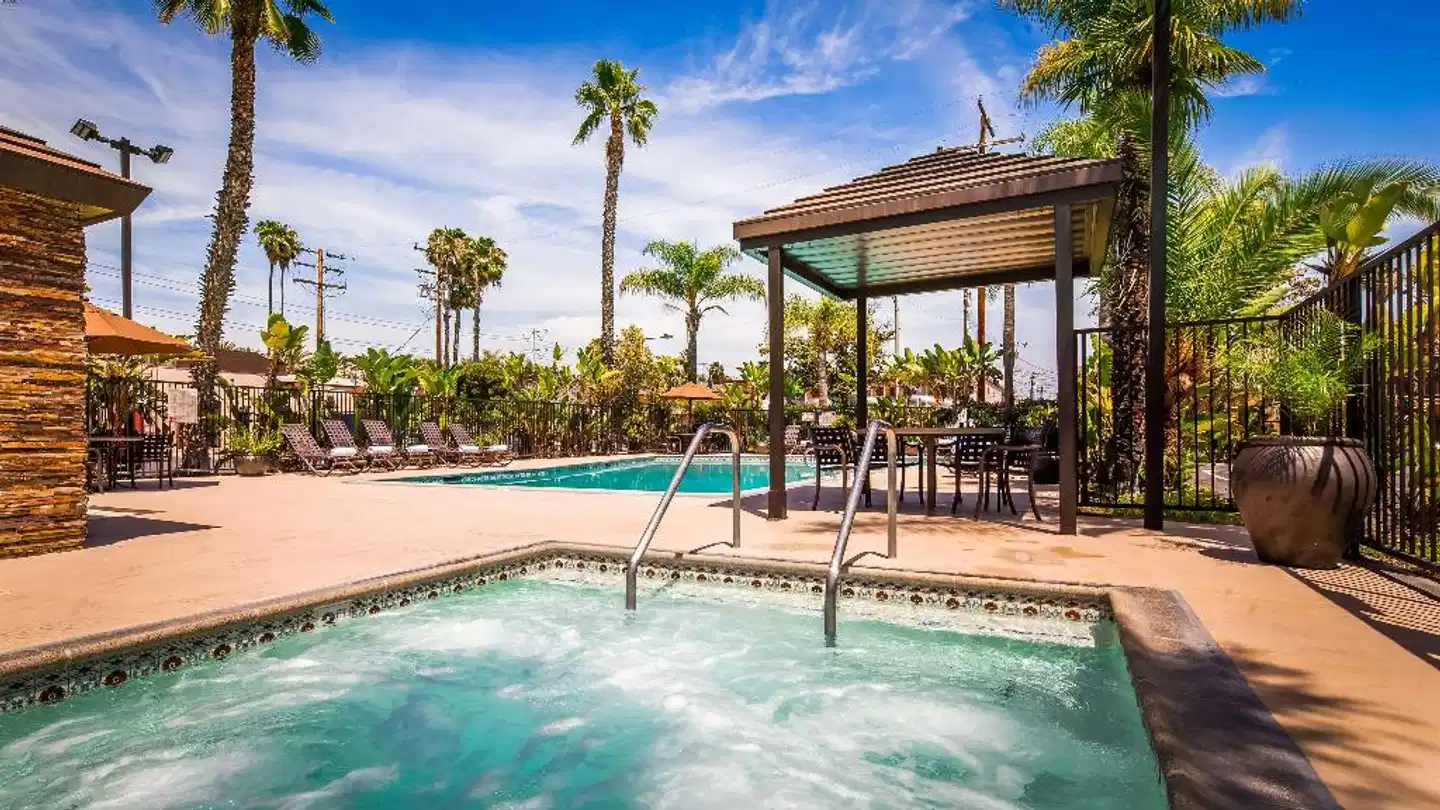 The Best Western PLUS Pavilions Sport und Entertainment