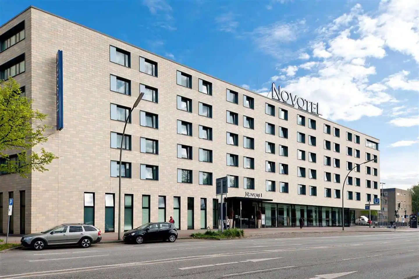 Novotel Hamburg City Alster Aussenansicht