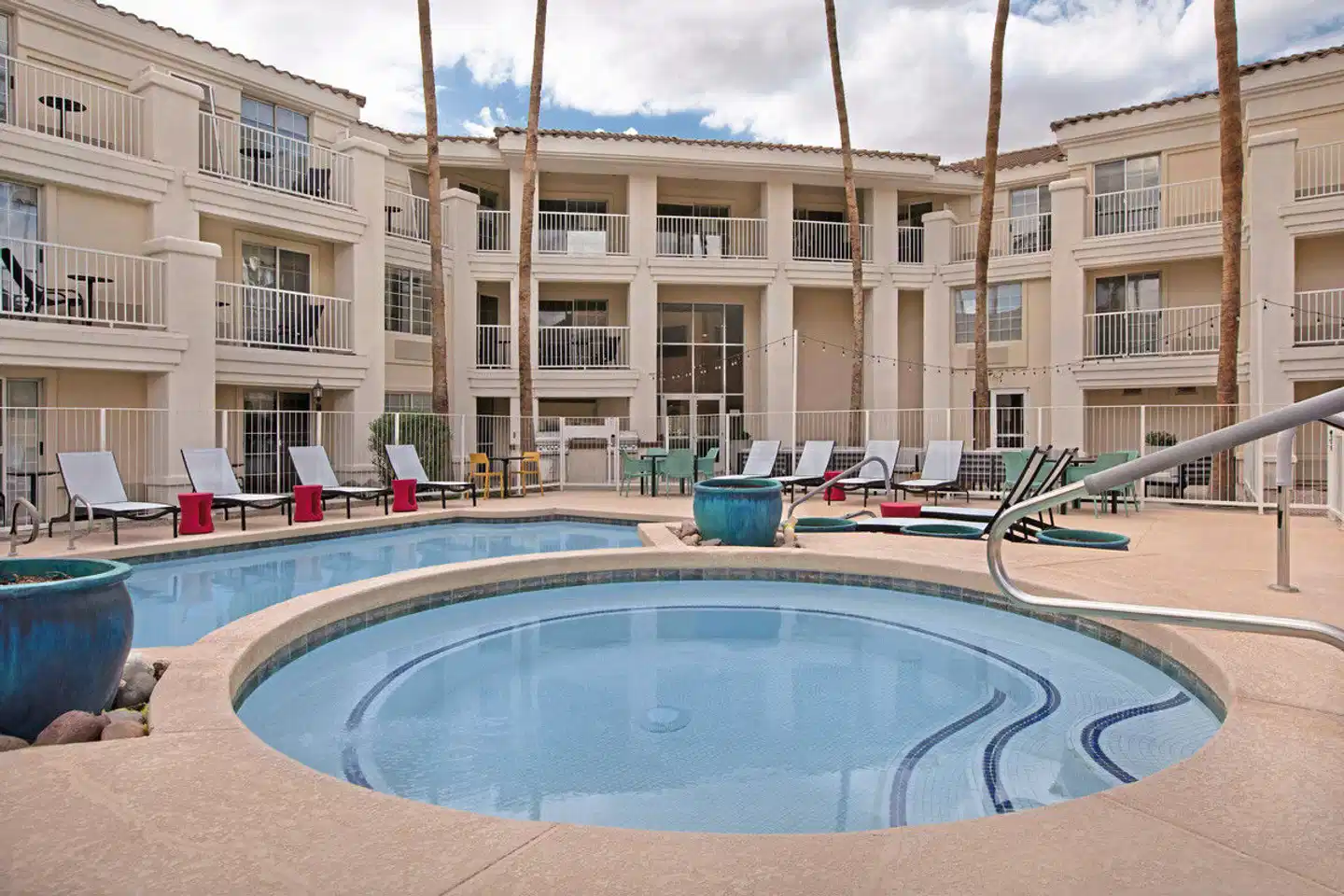 Home2 Suites by Hilton Scottsdale Old Town Pool