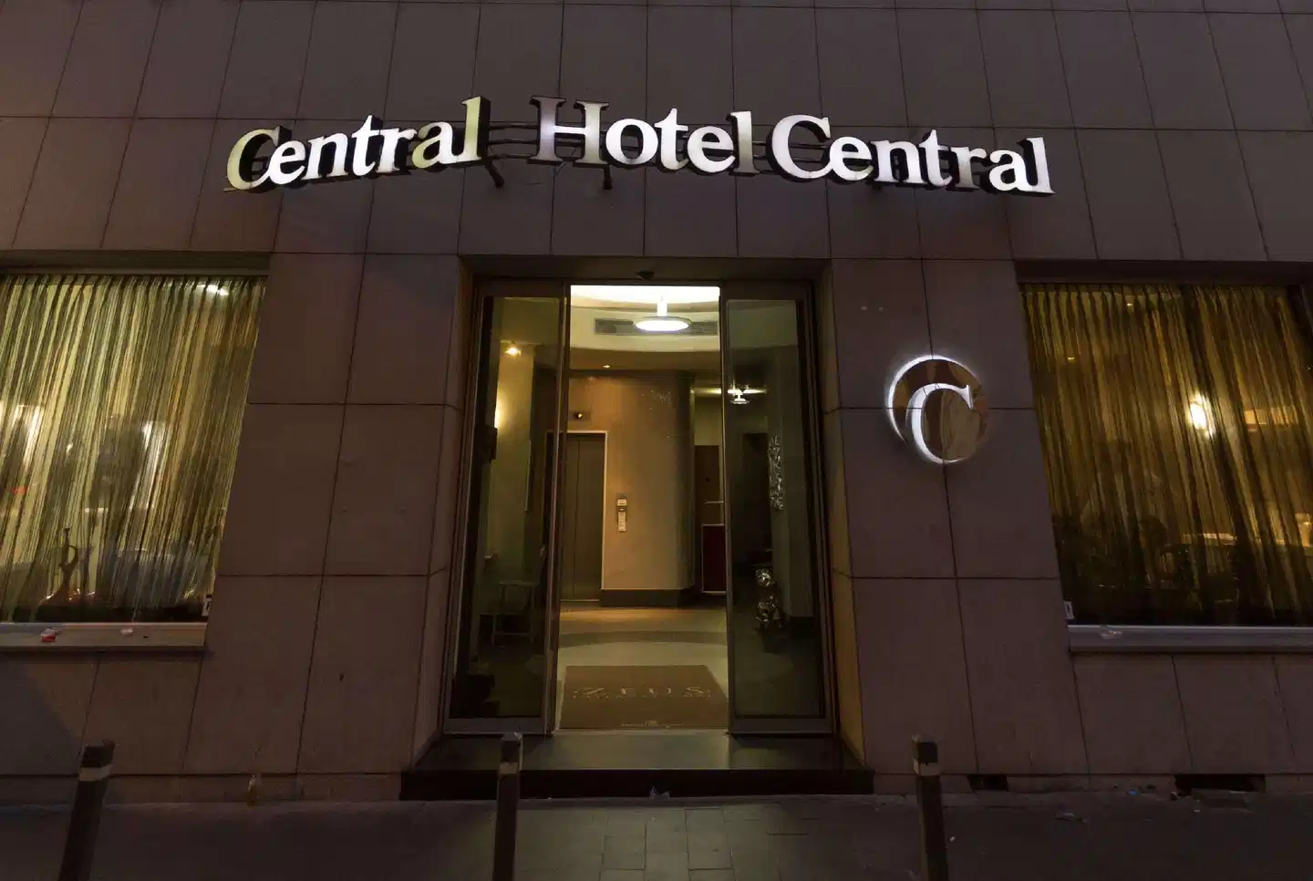 Central Hotel, Trademark Collection by Wyndham Aussenansicht