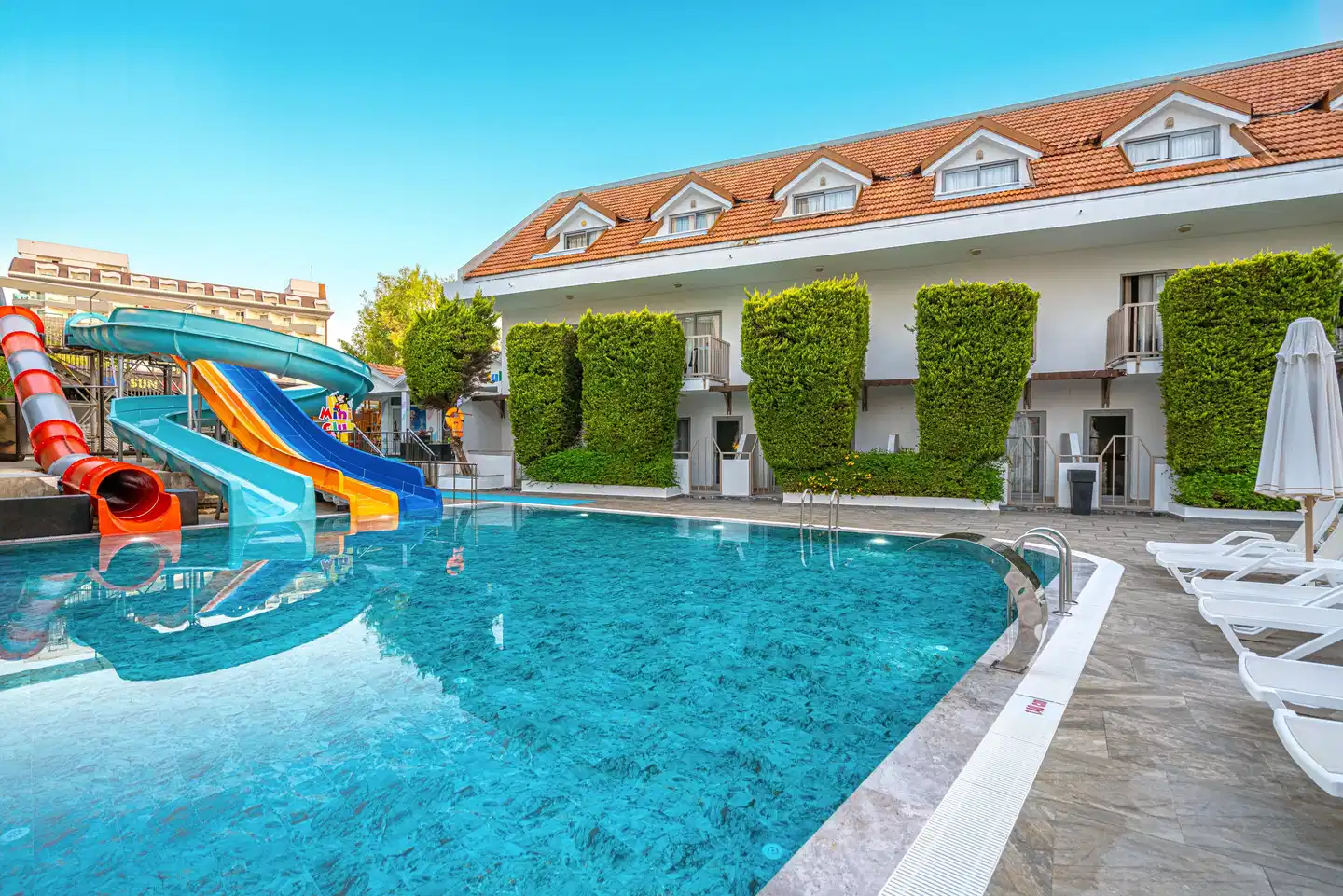 Side Story Resort & Spa Hotel POOL