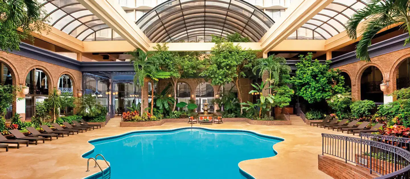 Courtland Grand Hotel Hallenbad