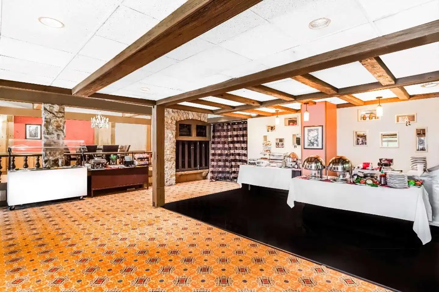 Wyndham Indianapolis West Lobby