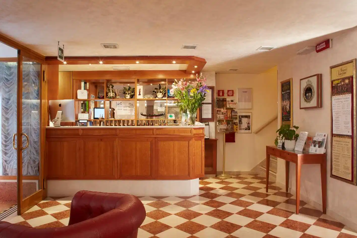 Hotel Commercio & Pellegrino Bar