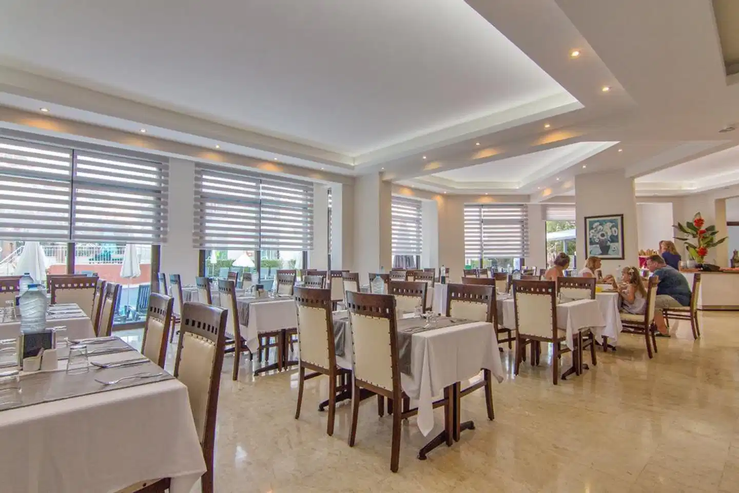Palmea Hotel Restaurant