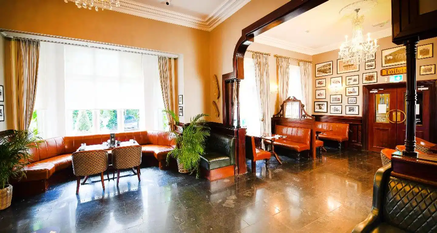 Blarney Woollen Mills Hotel Lobby