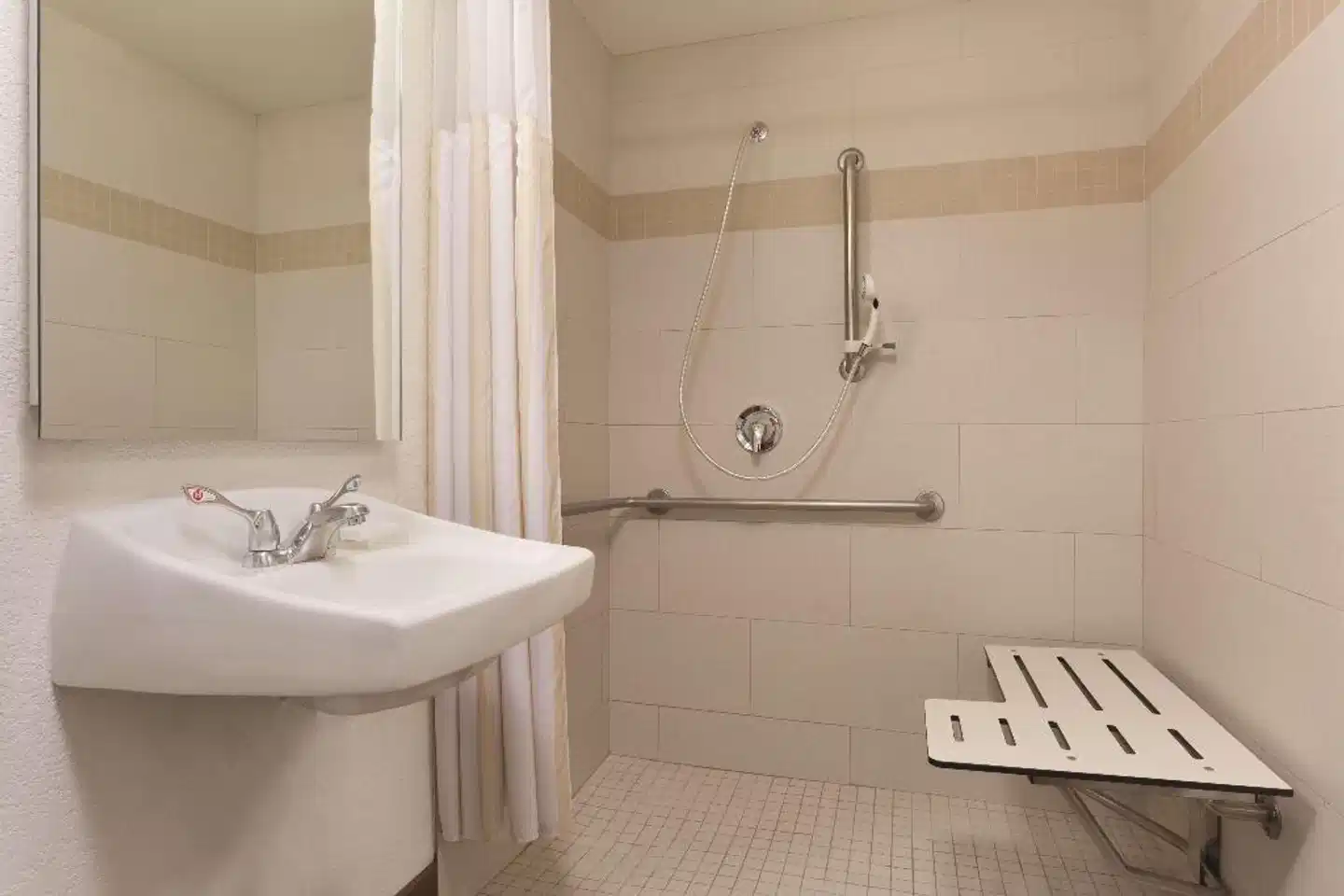 Hilton Garden Inn Anaheim/Garden Grove Badezimmer