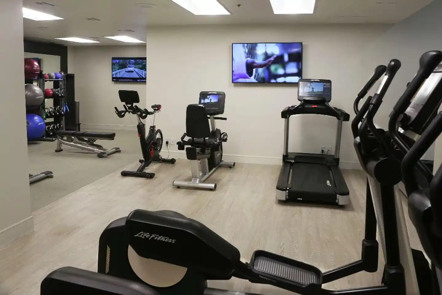 Embassy Suites by Hilton Los Angeles International Airport South Sport und Entertainment