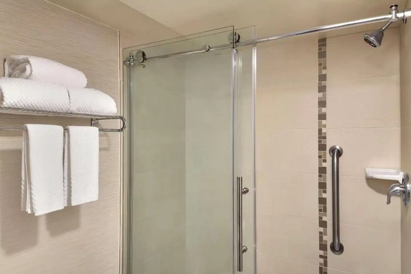 Embassy Suites by Hilton Lompoc - Central Coast Badezimmer