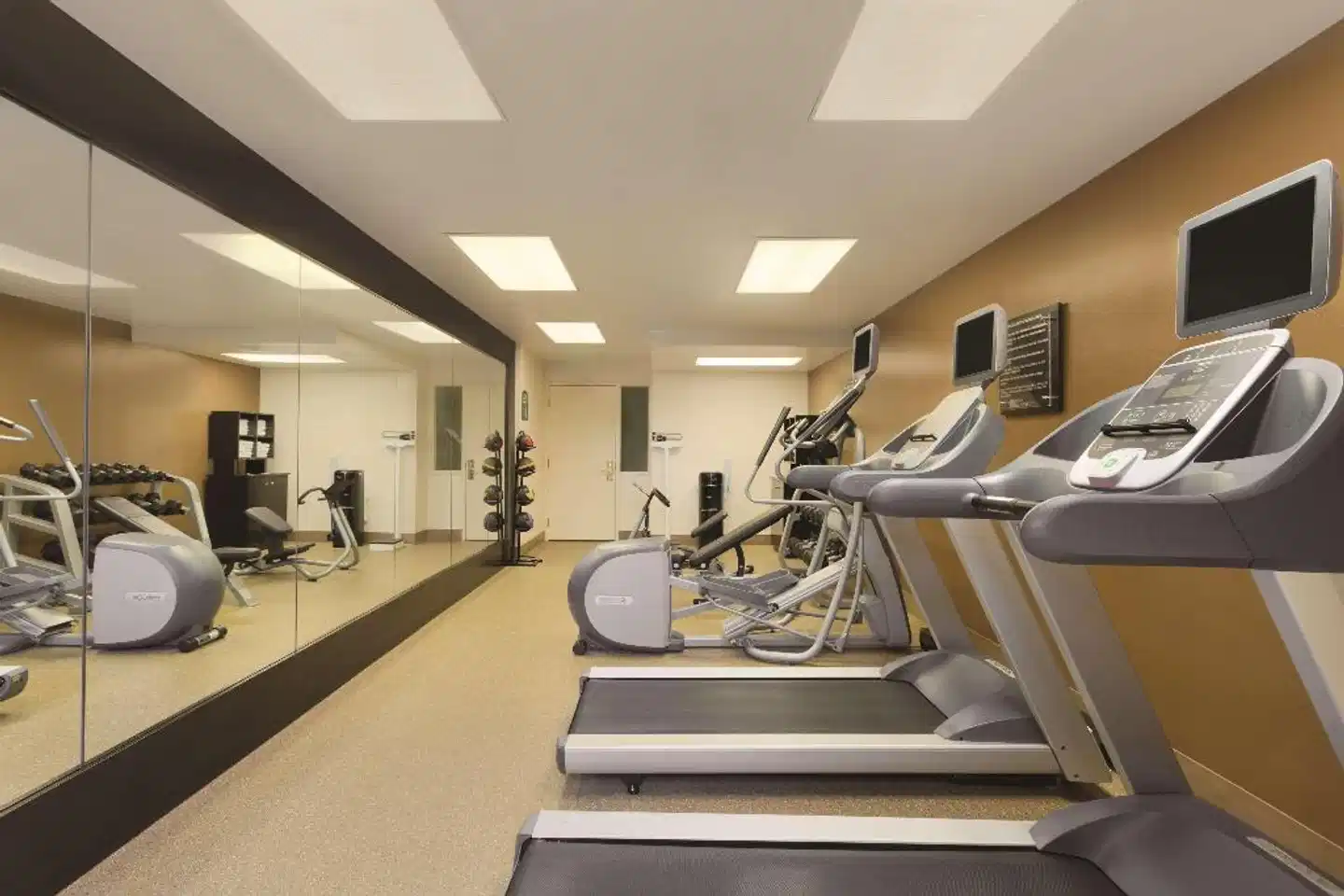 Hilton Garden Inn Anaheim/Garden Grove Sport und Entertainment