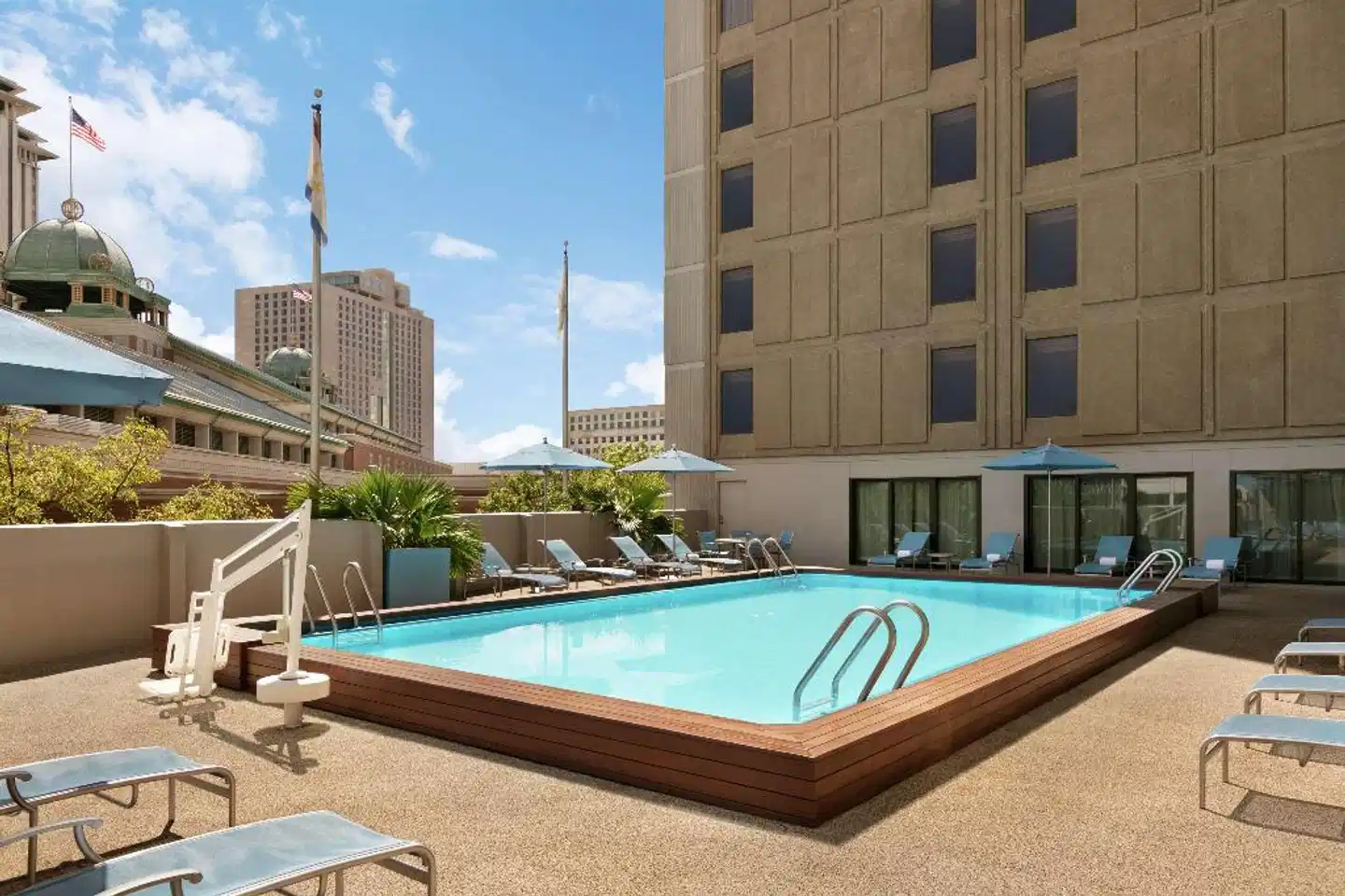 DoubleTree by Hilton New Orleans Pool