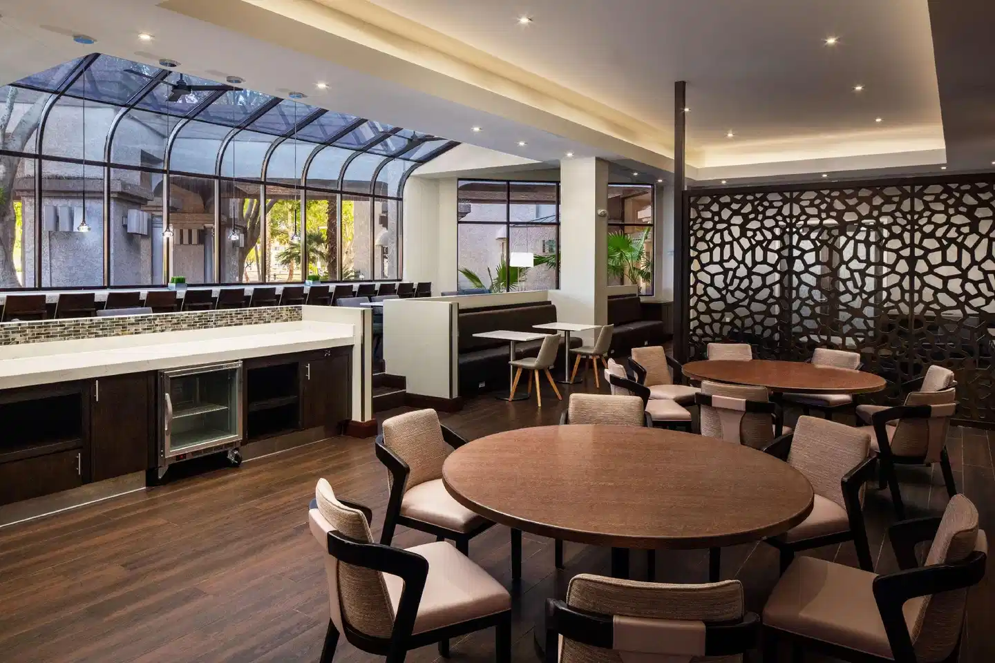 DoubleTree by Hilton Phoenix Mesa Lobby