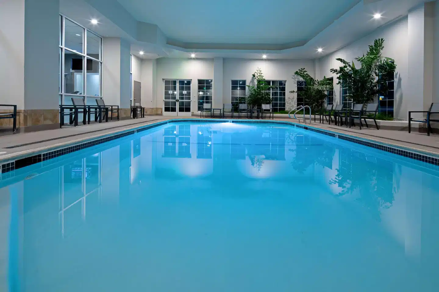 Embassy Suites by Hilton Monterey Bay Seaside Hallenbad